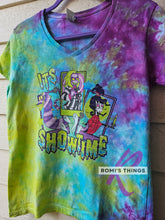 Load image into Gallery viewer, Showtime (Ladies Medium)