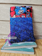 Load image into Gallery viewer, Wild things - Book sleeve
