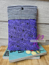 Load image into Gallery viewer, Purple spiders - QUILTED Book sleeve
