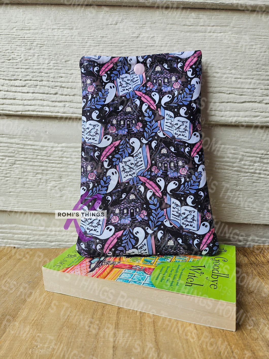 Haunted Library - Small Book sleeve