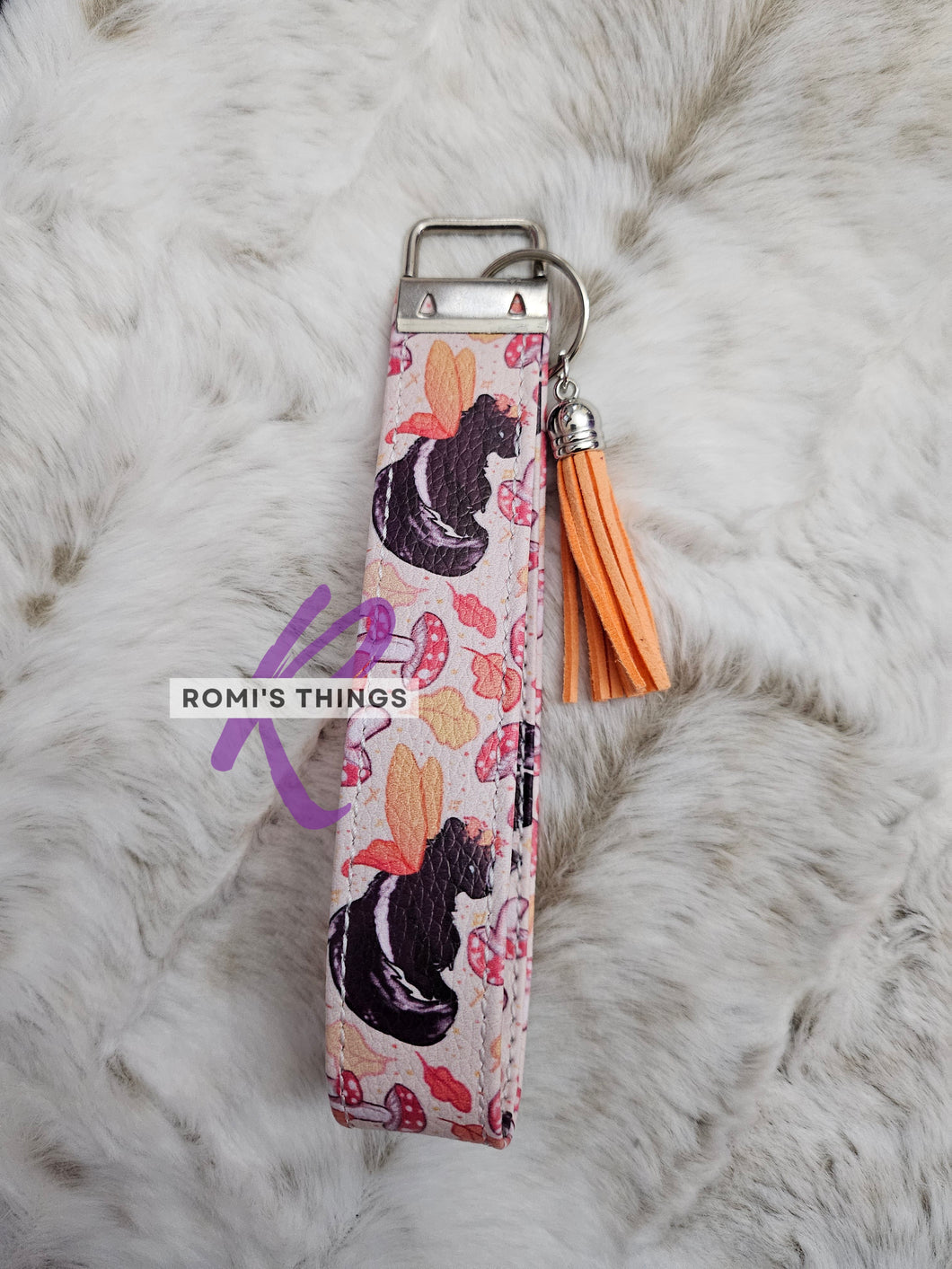 Skunk fae -wrist Strap