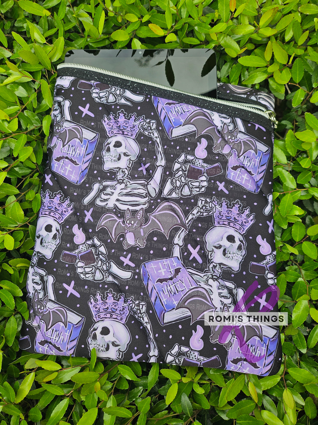 King Skelly purple - Padded Sleeve