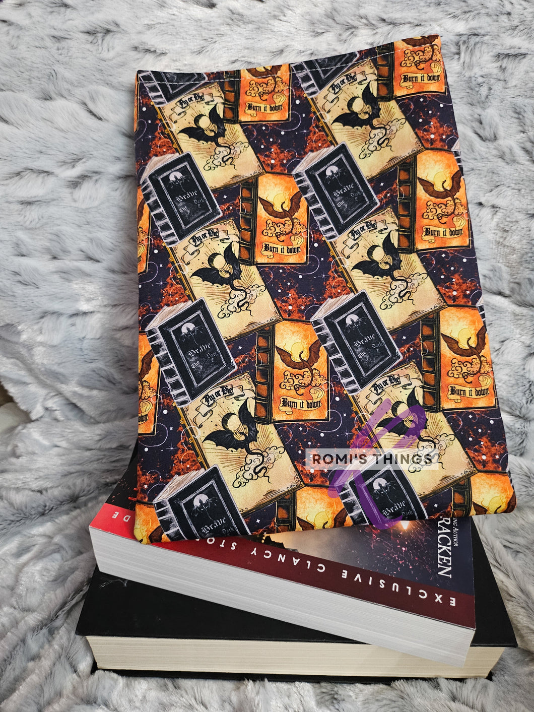 Dragon Literature -  LARGE Book sleeve