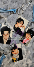 Load image into Gallery viewer, Karma light - kpop - keychain
