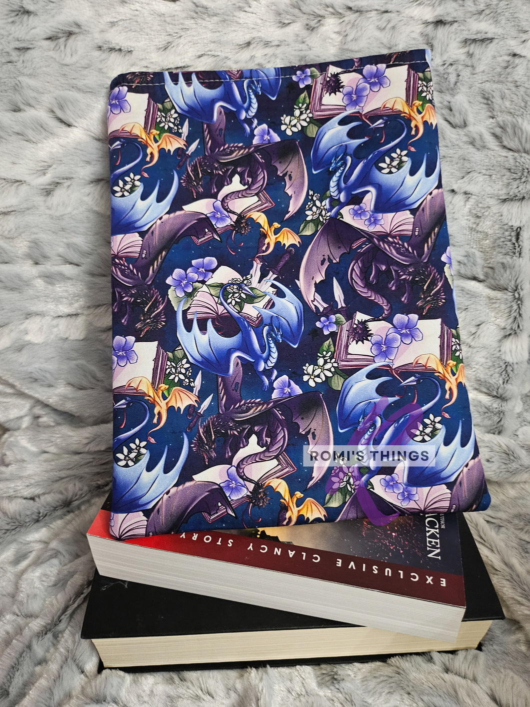 3 Dragons -  LARGE Book sleeve