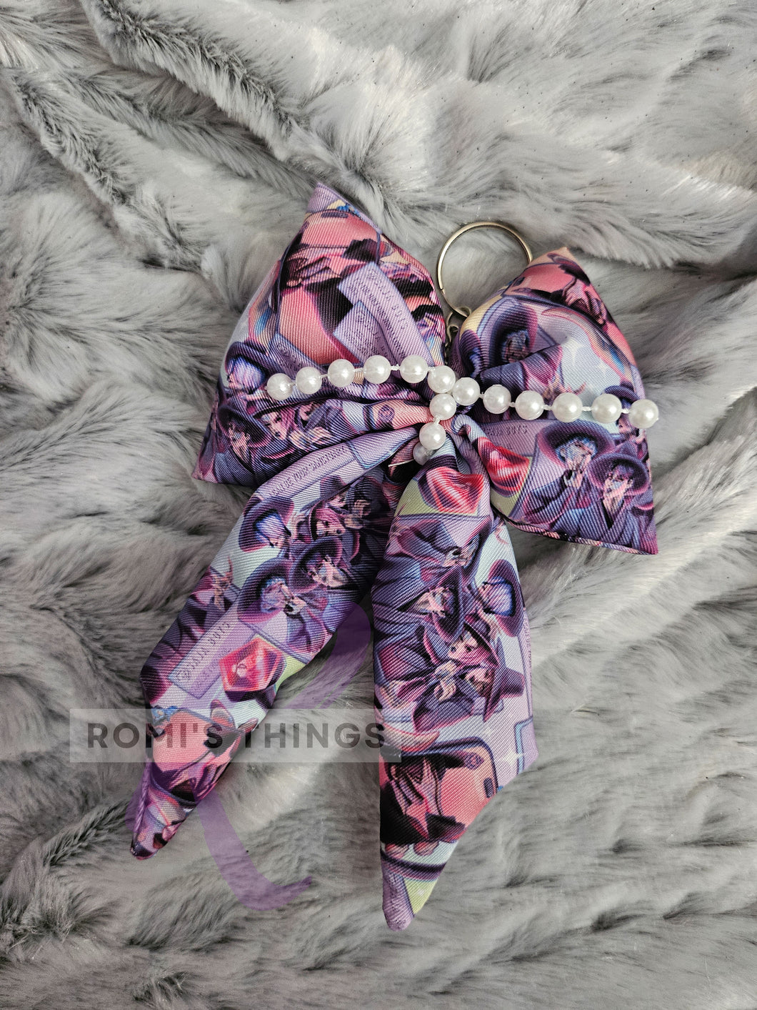 Pop Idols - puff bow keychain