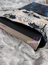 Load image into Gallery viewer, Pair of Dragons -  LARGE Book sleeve

