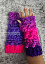Load image into Gallery viewer, Cheshire pink purple ombre - fingerless gloves

